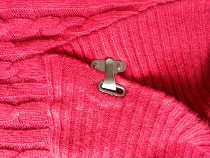 Эффектный джемпер теплый бордовый