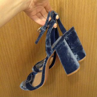 Бархатные туфли stradivarius