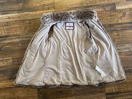 Жилет из искусственного меха Bershka