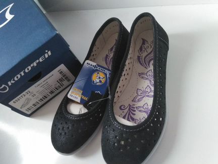 Балетки, туфли для девочки. Новые. р.33, 35