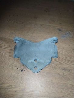 Кронштейн кпп VW Ауди 7L6399649B Q7 Туарег