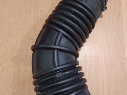 Патрубок воздушного фильтра бу Шевроле Круз1.8