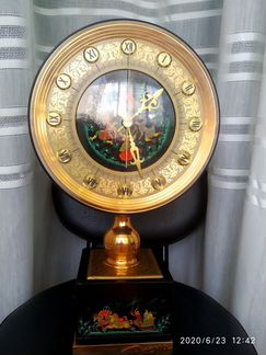 Часы камертонные весна