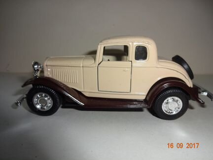 Форд.Машинка инерционная.Металл