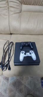 Продам PlayStation 4