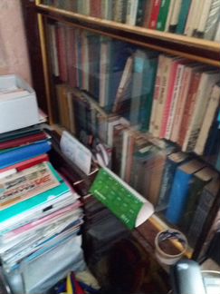 Книжный шкаф натуральное дерево лак