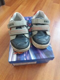 Кроссовки 26