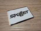 Магнит с логотипом группы Skillet