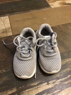 Кроссовки Nike 28 р