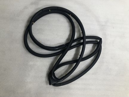 Уплотнитель двери передней правой mazda CX-5 KF