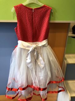 Платье для девочки праздничное