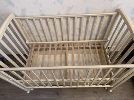 Кроватка из бука с матрасом Аскона