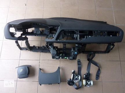 Торпеда / передняя панель Citroen C5 (X7)