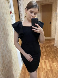 Чёрное платье