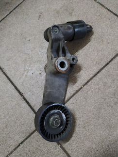 Натяжник приводного ремня двс 1ZZ-FE Toyota