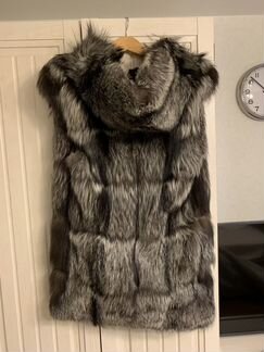 Меховая жилетка из чернобурки