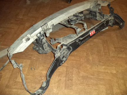 Передняя панель усилитель Mercedes W203