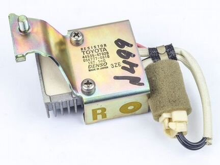 Резистор отопителя Toyota Prius