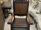 Антикварное кресло - трон