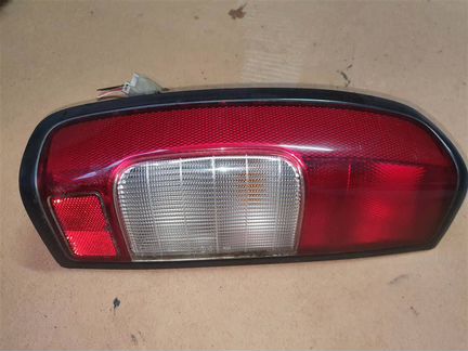 Фонарь задний Nissan Navara D22 2.5 d МКПП