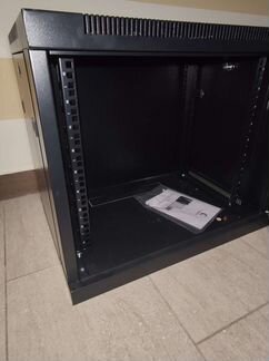 Телекоммуникационный шкаф (ящик) для оборудования