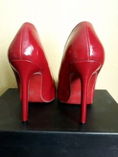 Туфли лаковые. Лодочки. Размер 37