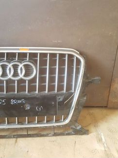 Решетка радиатора Audi Q5 1 8R 2012
