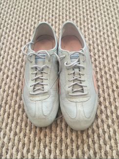 Женские кроссовки Reebok