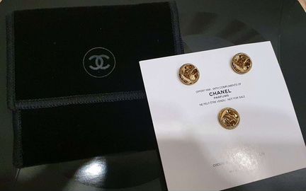 Броши Chanel