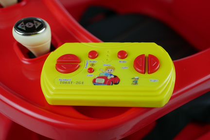 Электромобиль от 1 года летающая тарелка Космобот