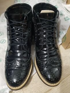 Ботинки лаковая кожа