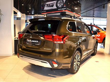 Mitsubishi Outlander 2.0 CVT, 2020