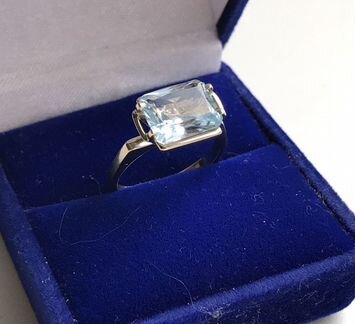 Кольцо золото 585 проба Россия голубой топаз